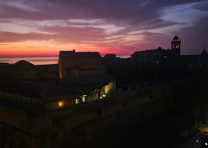 Sous Les Toits Apartment *