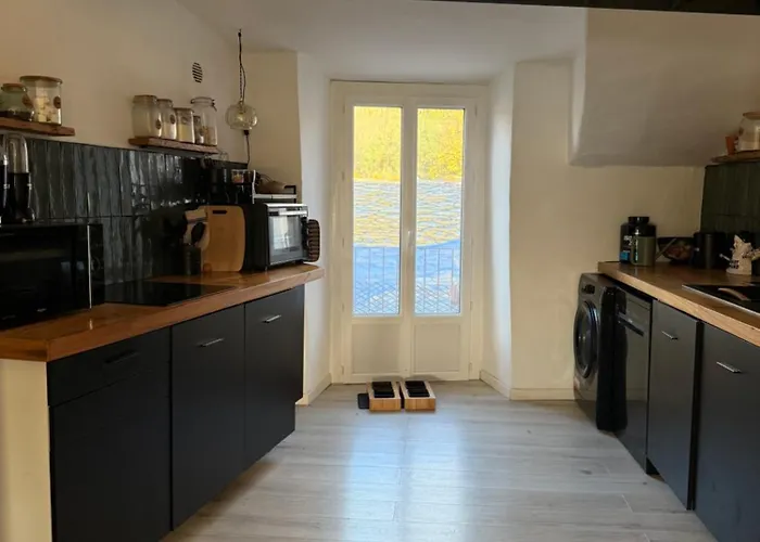 Sous Les Toits Apartment